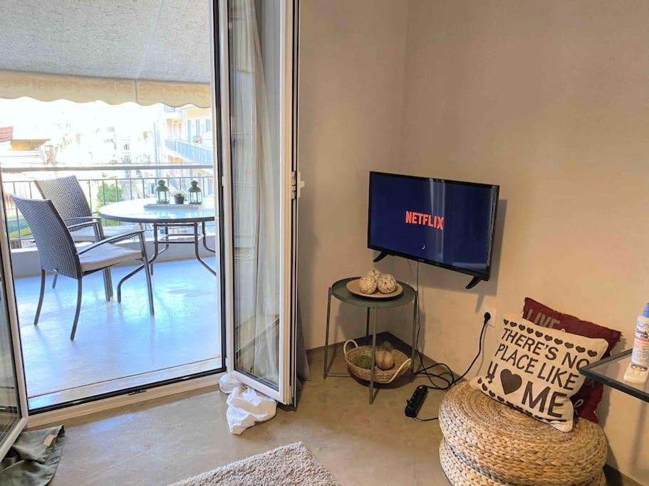 Openair Hot Tub/Big Balcony/Great Boutique Apt Athens Ngoại thất bức ảnh