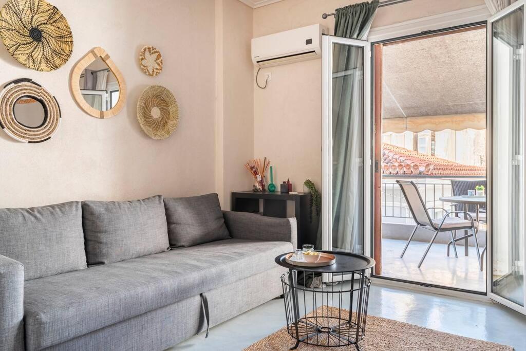 Openair Hot Tub/Big Balcony/Great Boutique Apt Athens Ngoại thất bức ảnh